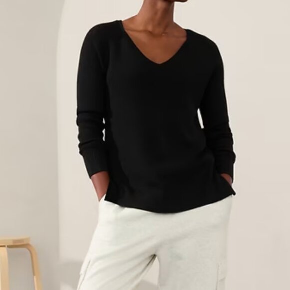 Athleta Sweaters - Athleta Women's Hanover V-Neck Knit Oversized Sweater Black Size M
